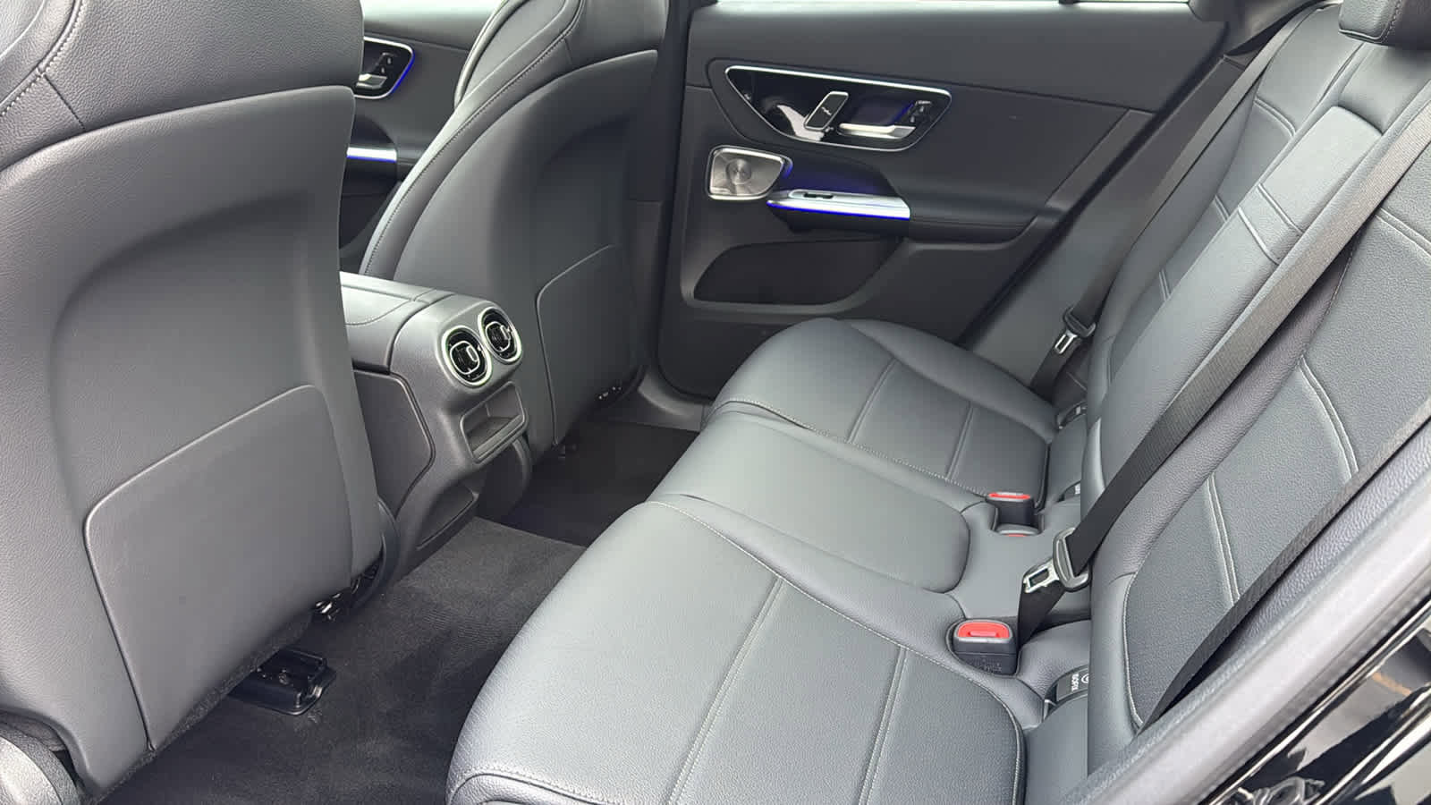 New 2026 Mercedes-Benz GLC 300 4MATIC image 30