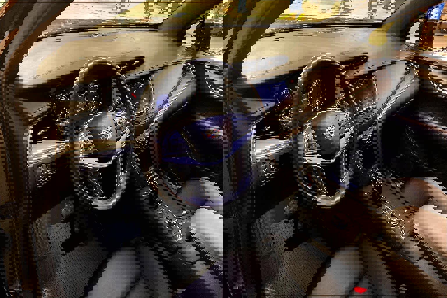 Used 2020 Cadillac XT5 Luxury image 16