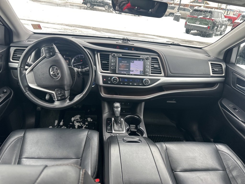 Used 2018 Toyota Highlander XLE image 27