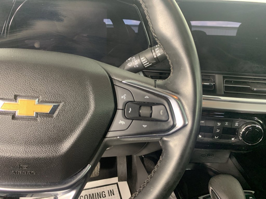Used 2024 Chevrolet Trax LT w/ Sunroof Package image 21