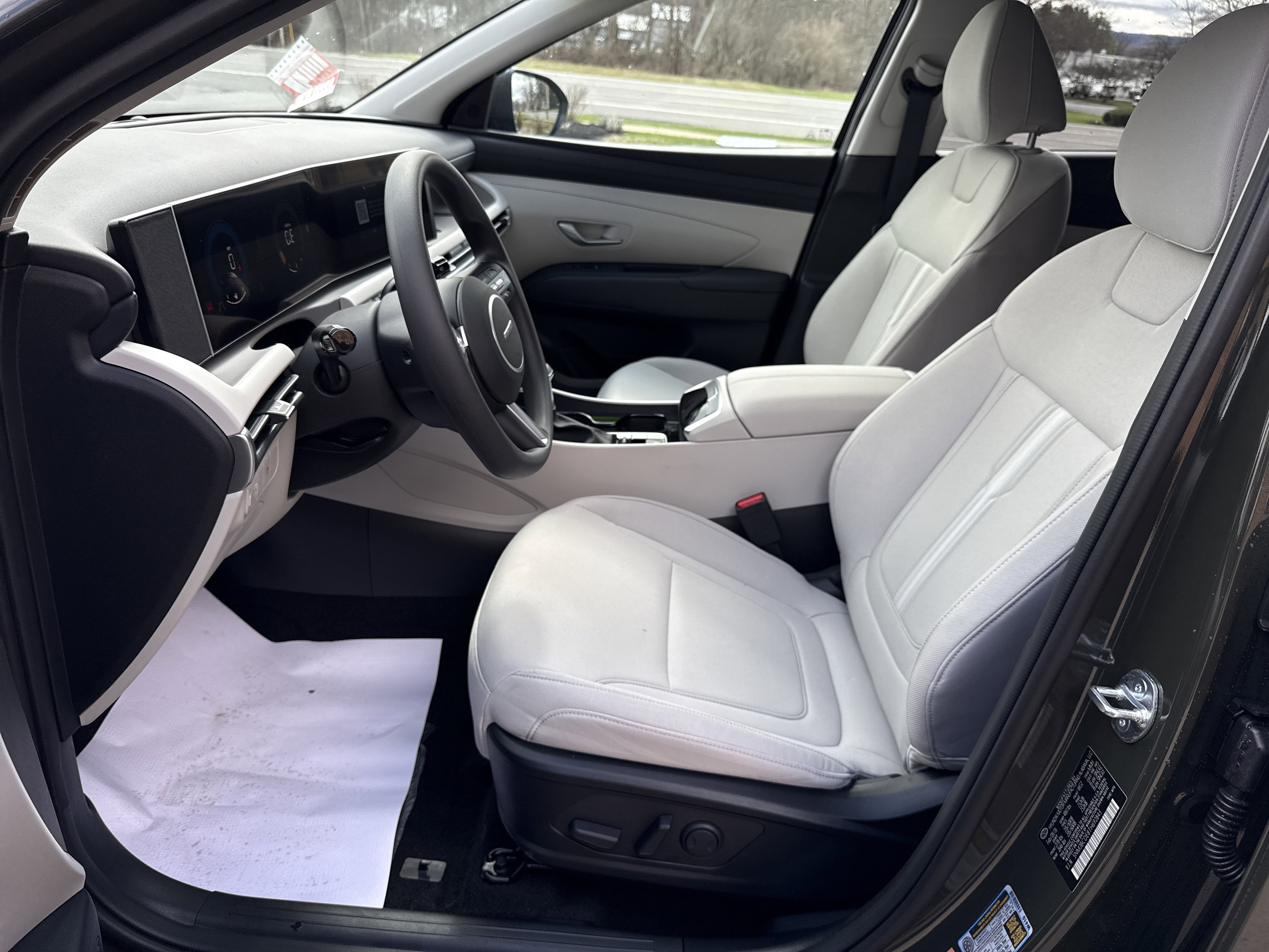 New 2026 Hyundai Tucson SEL image 12