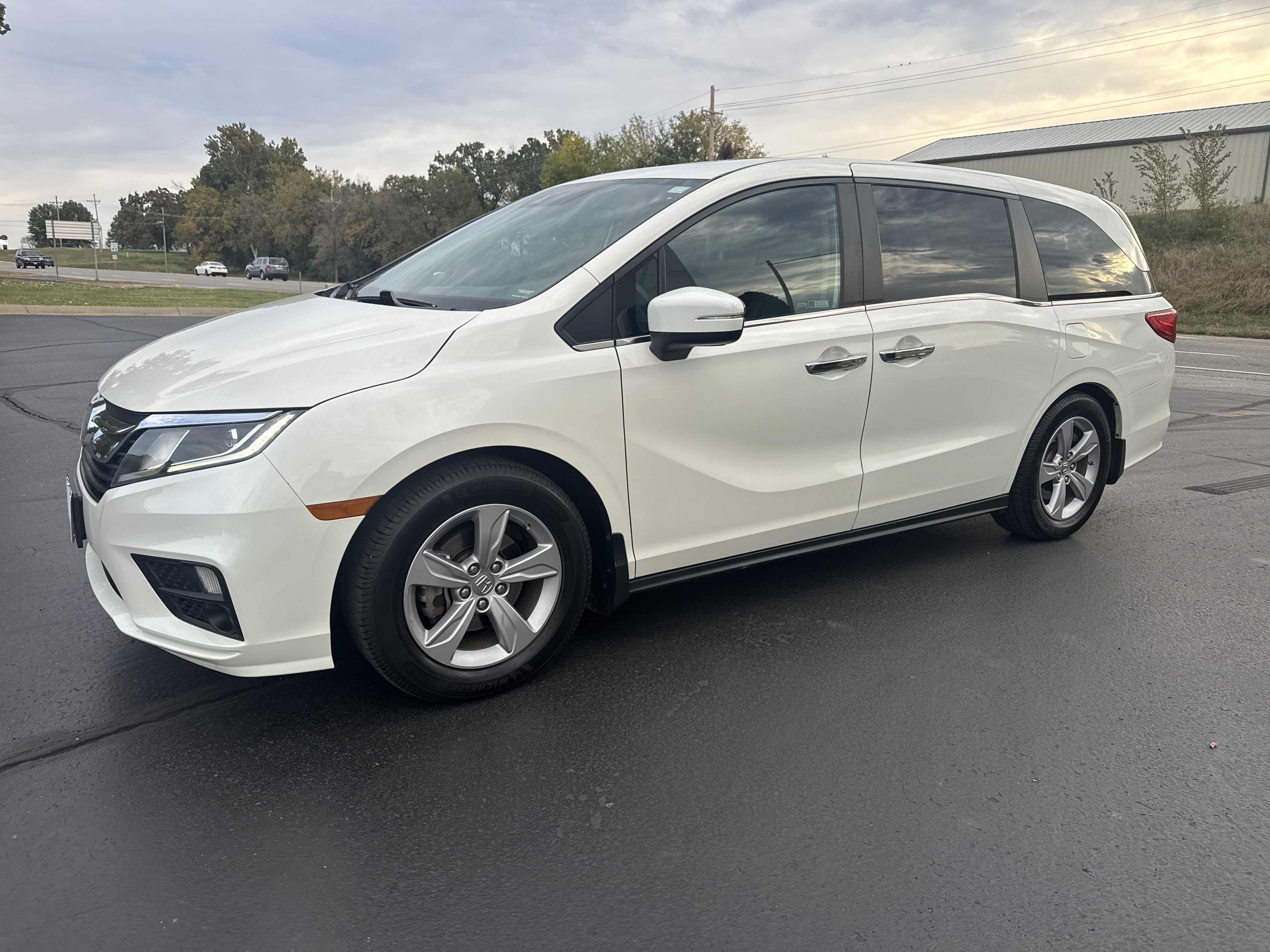 Certified 2019 Honda Odyssey EX-L image 2