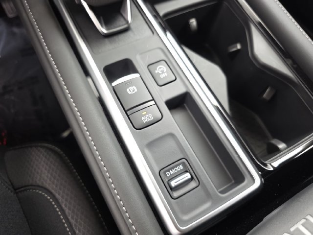 New 2026 Nissan Pathfinder SV w/ SV Premium Package FWD image 33