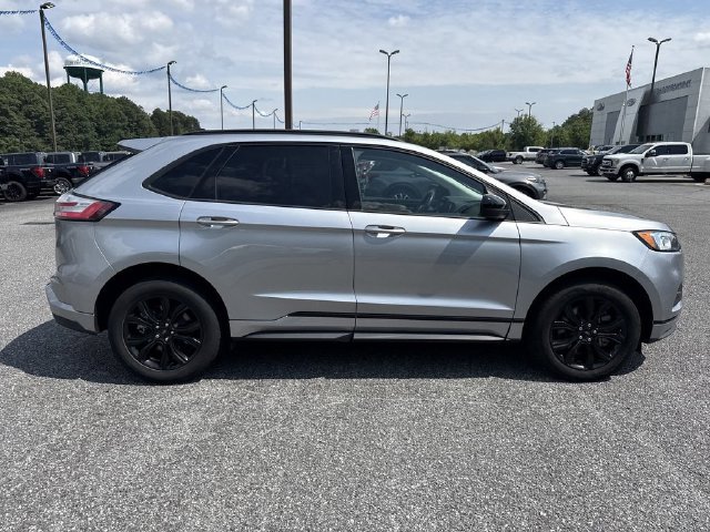 Used 2023 Ford Edge SE w/ Black Appearance Package AWD/4WD image 8