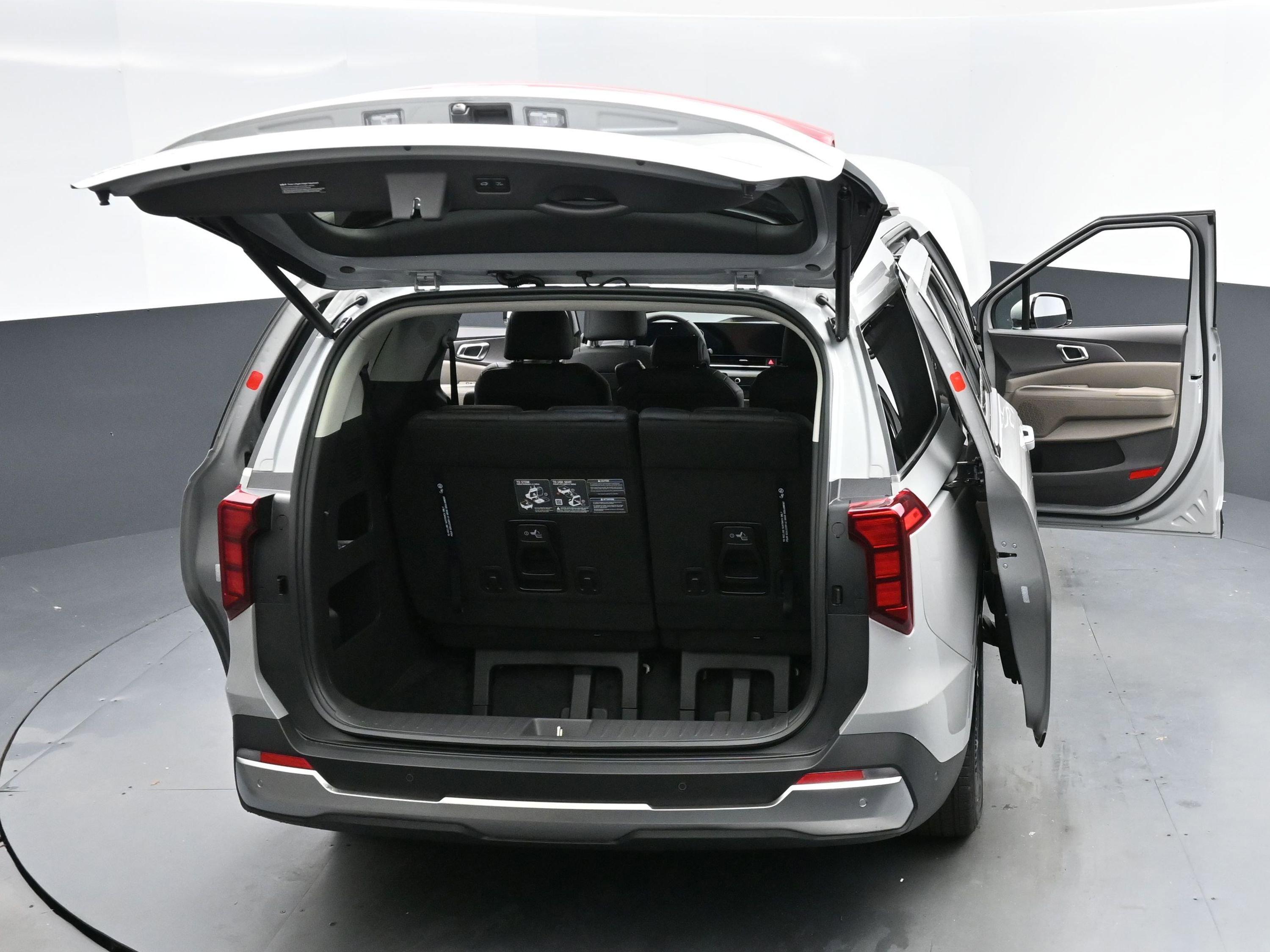 New 2026 Kia Carnival SX image 16