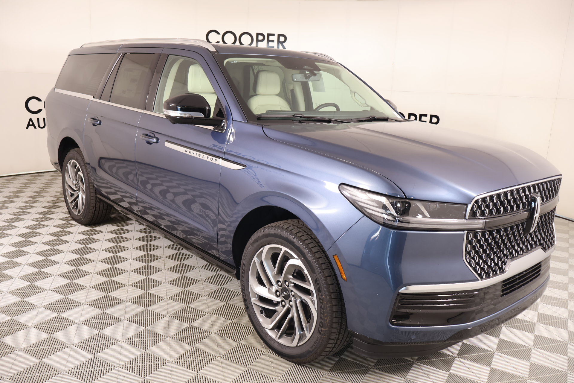 New 2027 Lincoln Navigator L Reserve