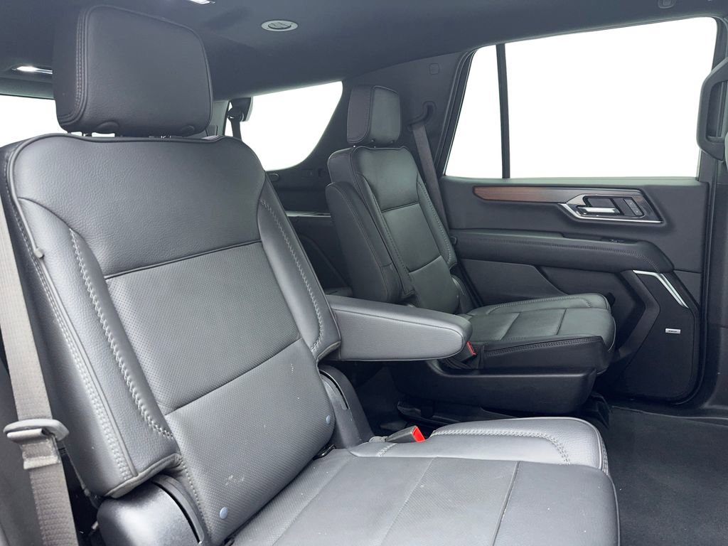 Used 2025 GMC Yukon Denali AWD/4WD image 38