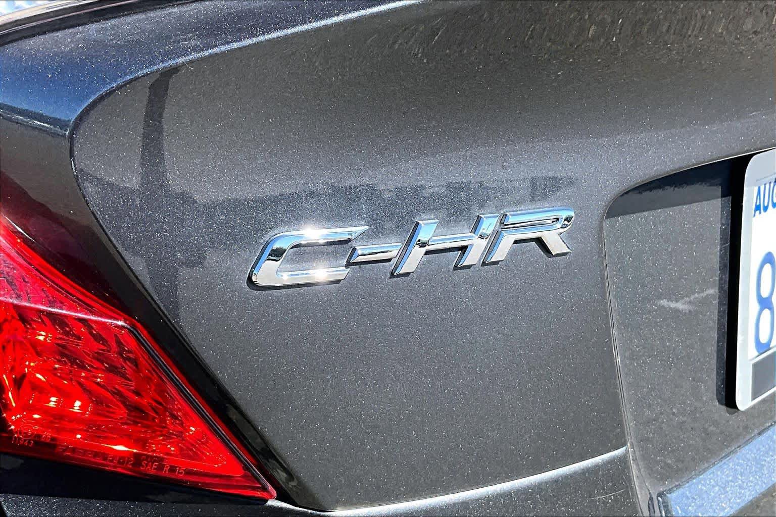 Used 2018 Toyota C-HR XLE FWD image 30