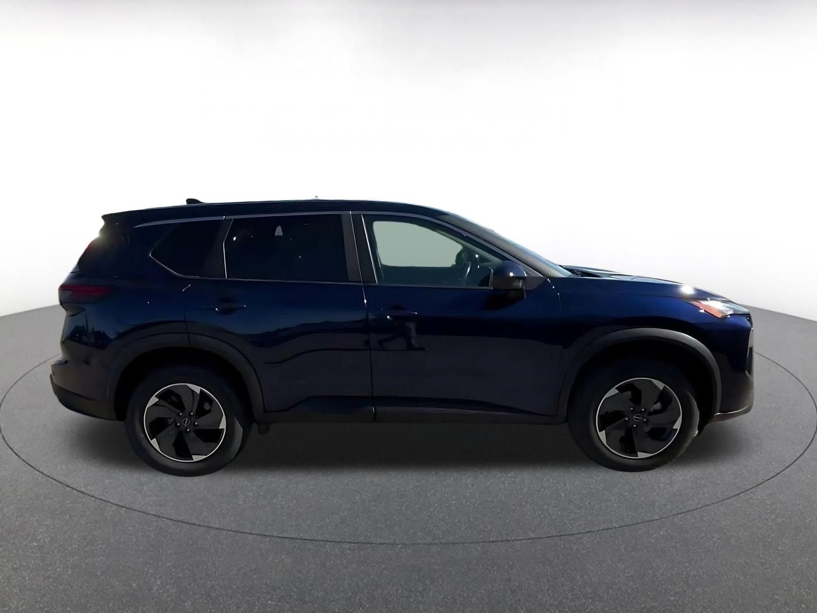 Used 2025 Nissan Rogue SV FWD image 15