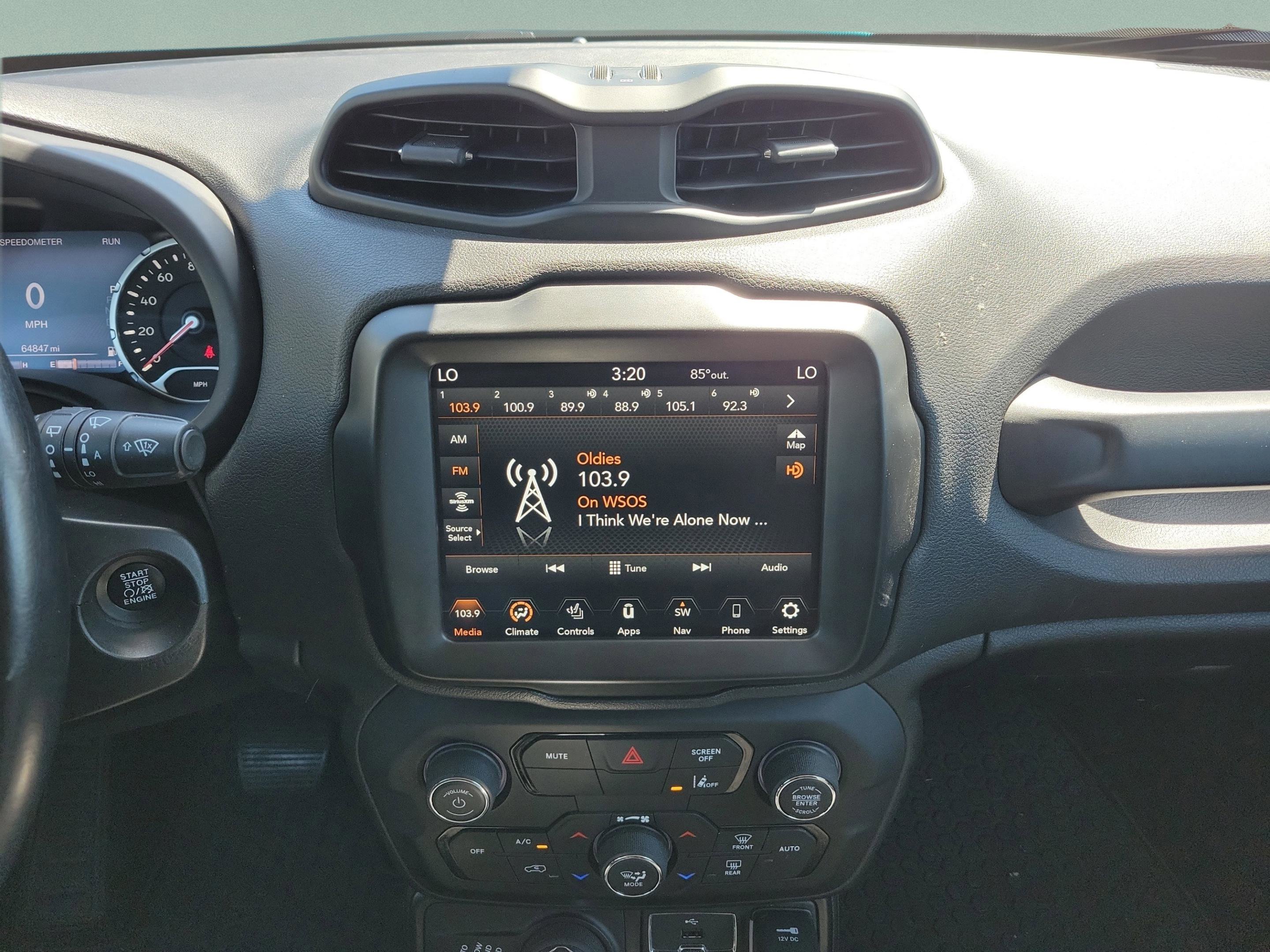 Used 2022 Jeep Renegade Latitude w/ Convenience Group AWD/4WD image 14
