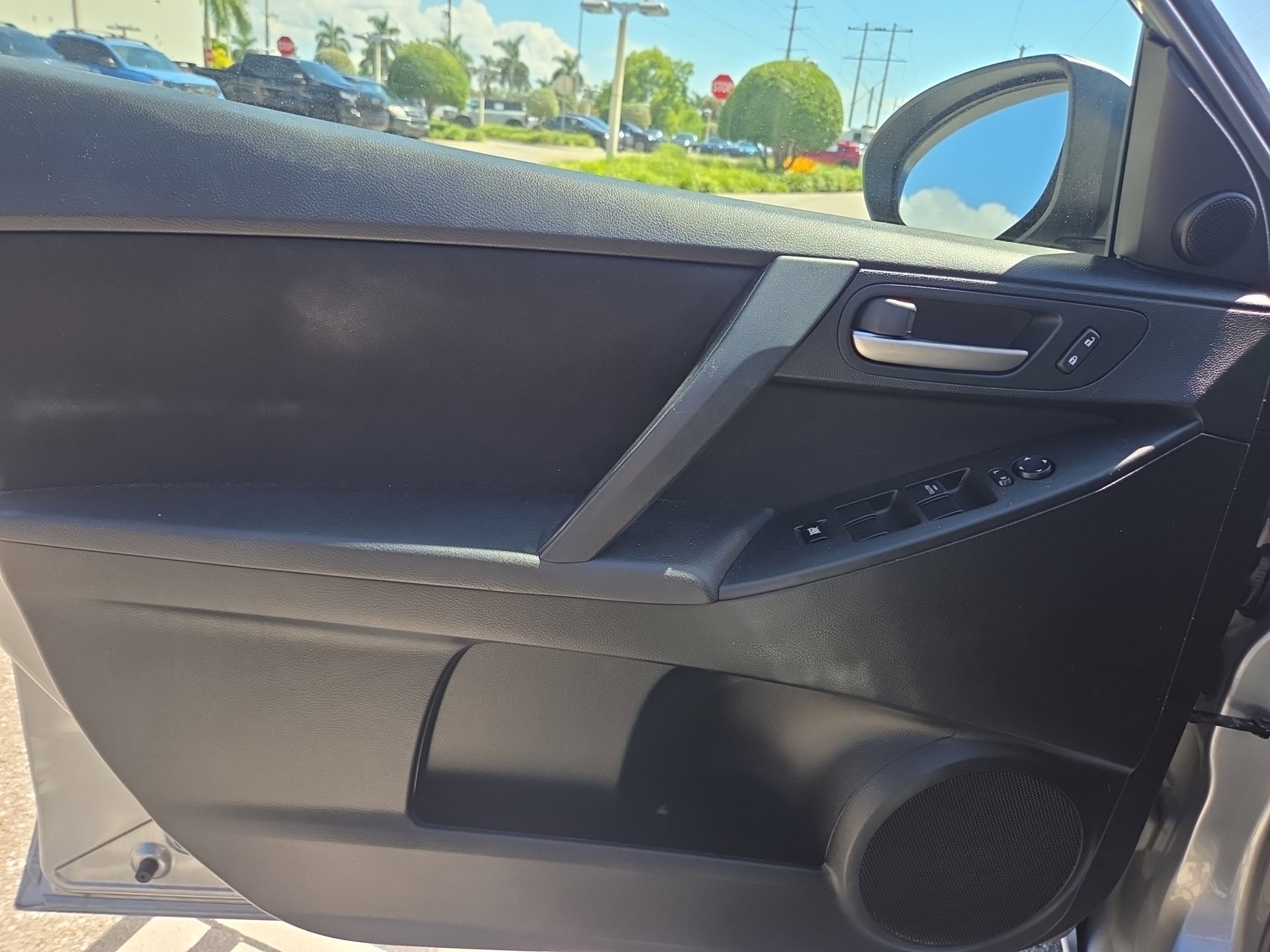 Used 2013 MAZDA MAZDA3 i Touring FWD image 19