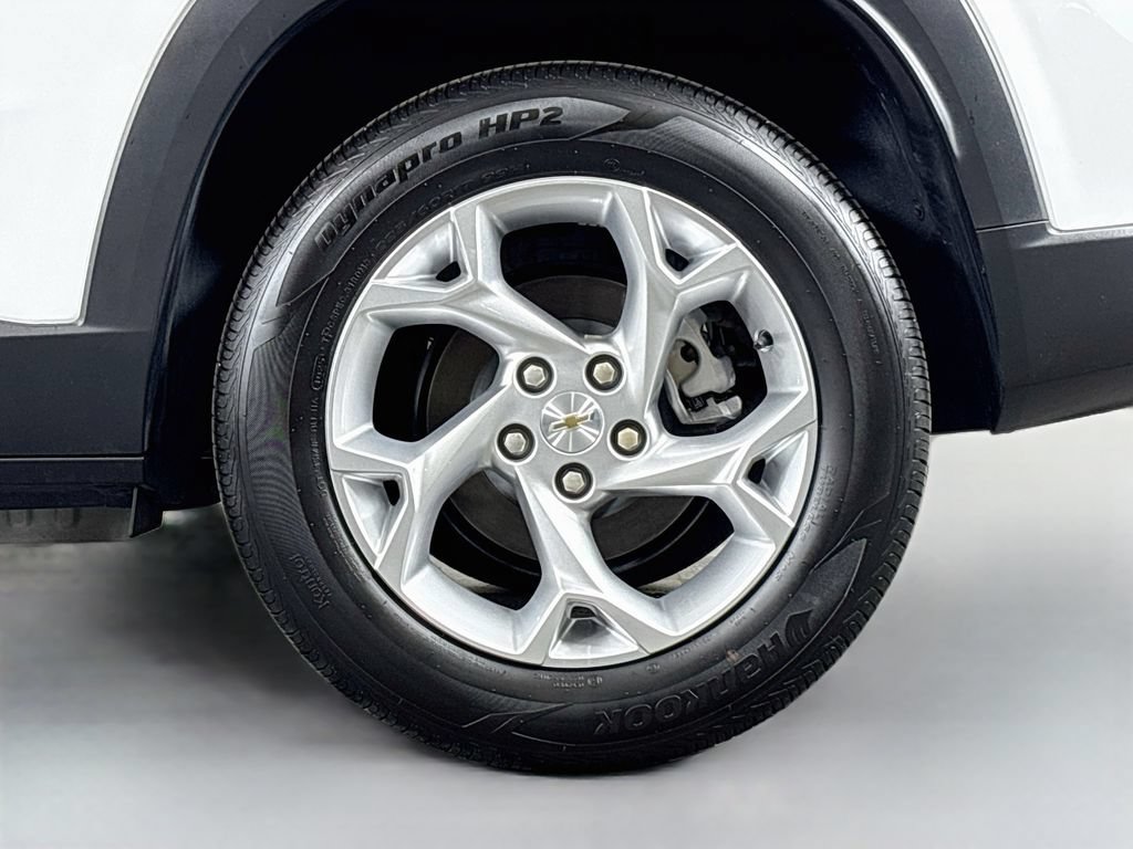 Certified 2025 Chevrolet Trax LS w/ LS Convenience Package FWD image 32