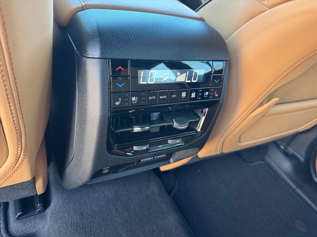 Used 2025 Jeep Grand Cherokee Summit AWD/4WD image 12