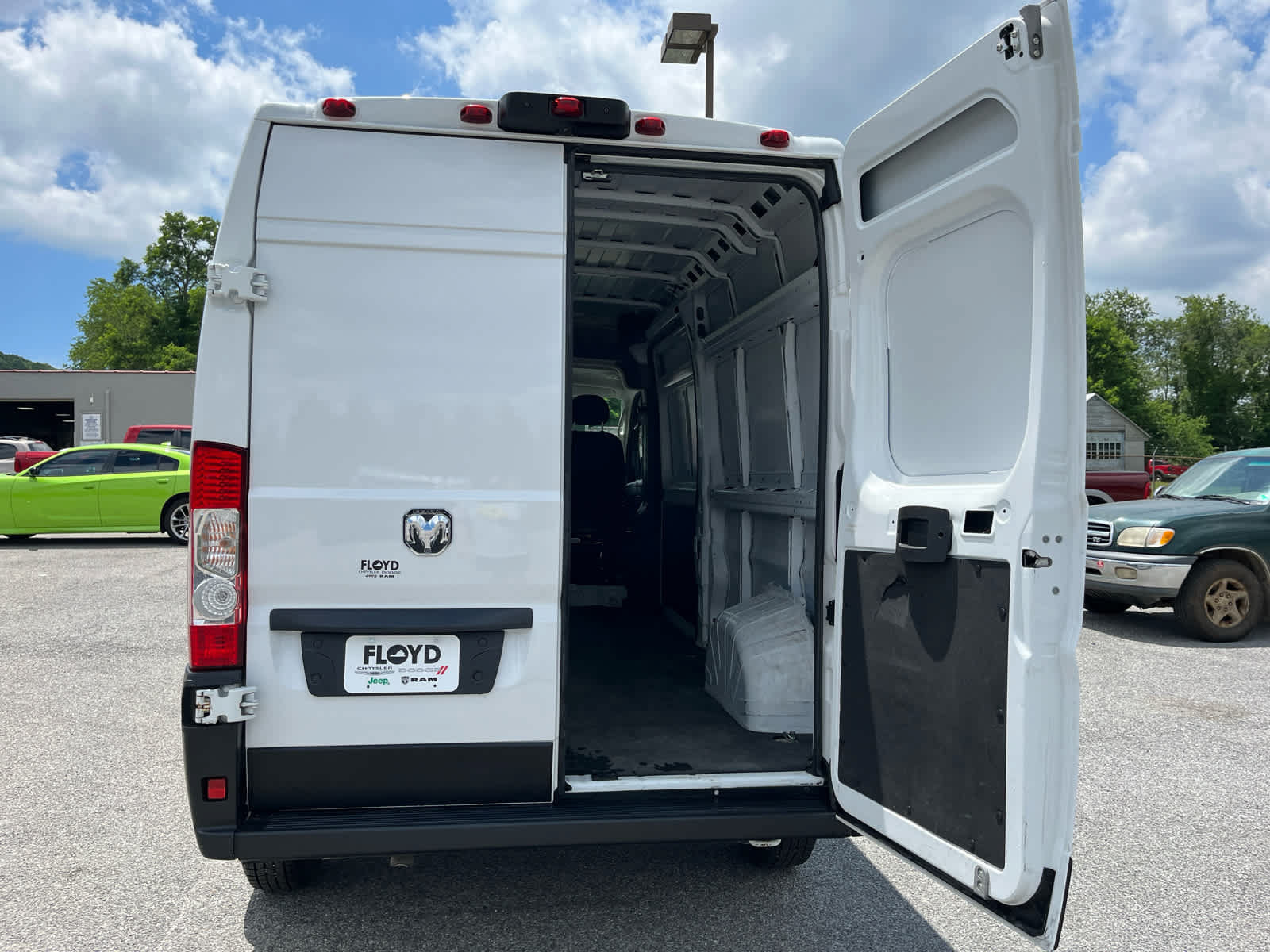 Used 2023 RAM ProMaster 2500 FWD image 24
