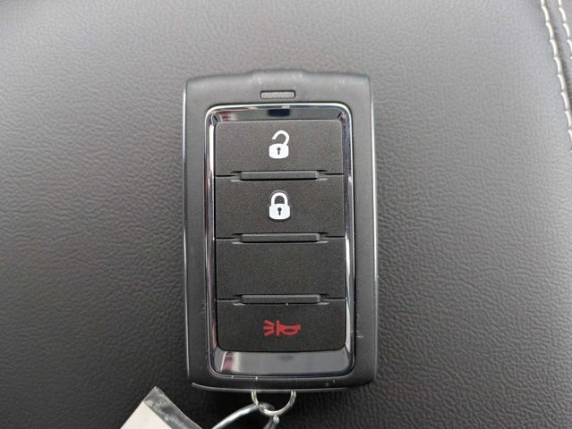 New 2026 Jeep Grand Cherokee L Laredo RWD image 31