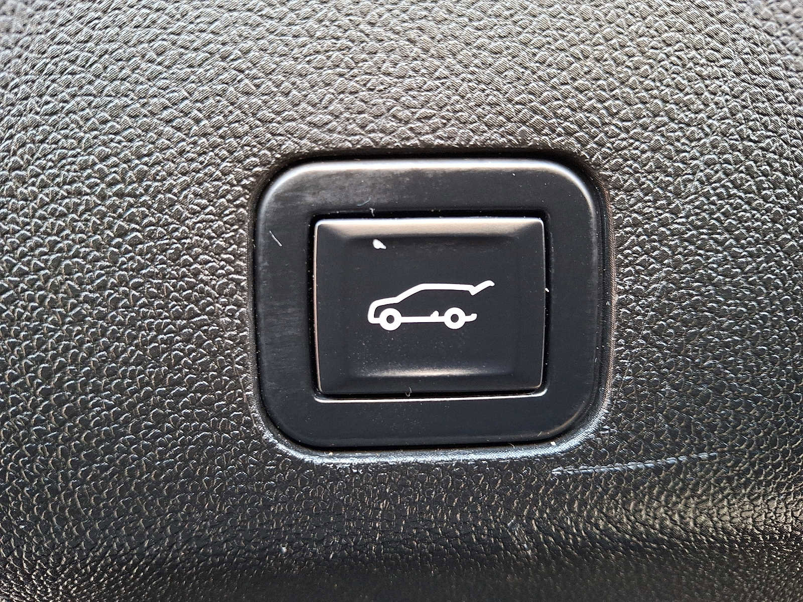 Used 2023 Chevrolet Tahoe RST image 31