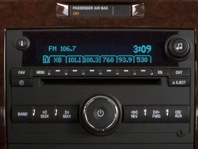 Used 2010 Chevrolet Impala LT w/ Luxury Edition Package FWD image 12
