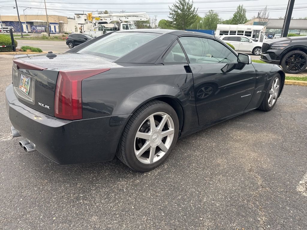 Used 2005 Cadillac XLR RWD image 3