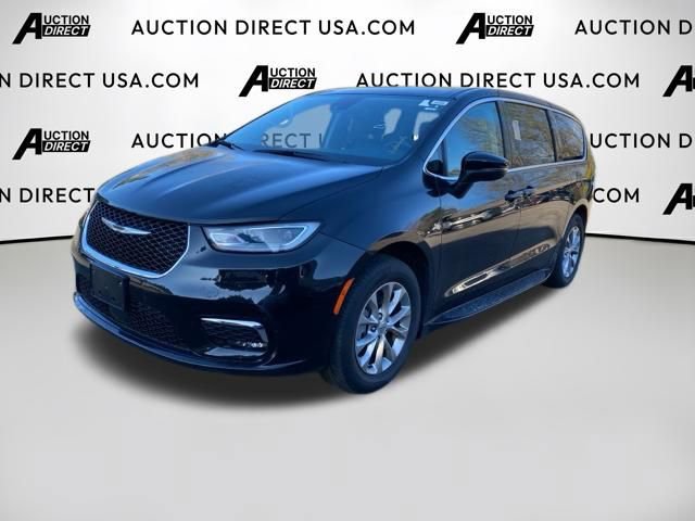 Used 2023 Chrysler Pacifica Touring-L image 1