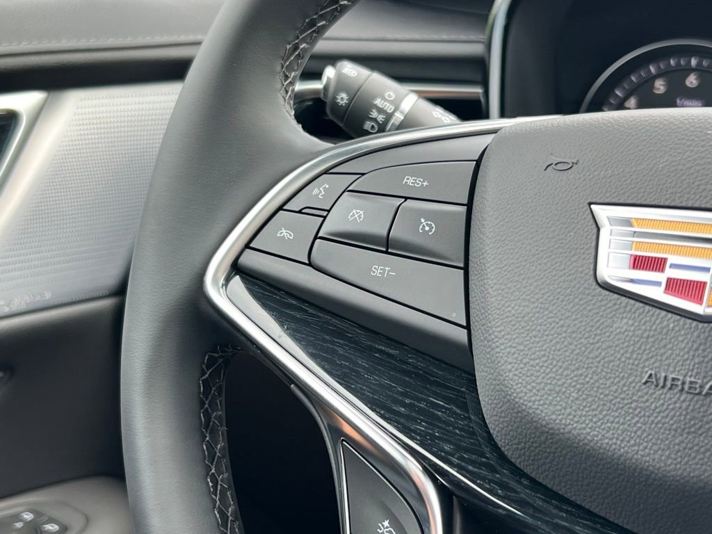 Used 2025 Cadillac XT5 Premium Luxury w/ Technology Package image 31