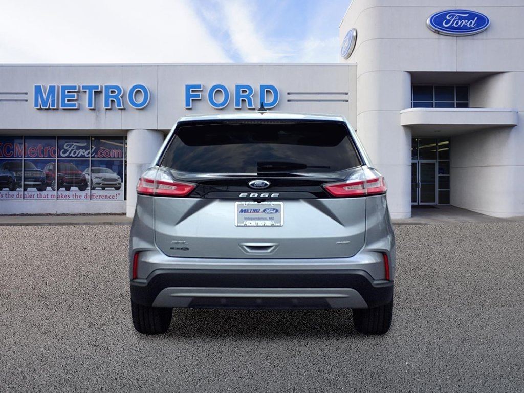 Certified 2023 Ford Edge SEL w/ Convenience Package AWD/4WD image 4