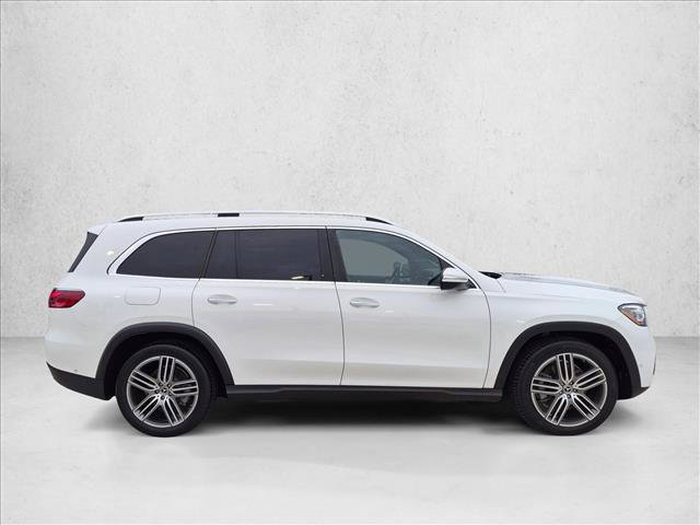 Used 2025 Mercedes-Benz GLS 450 4MATIC image 4