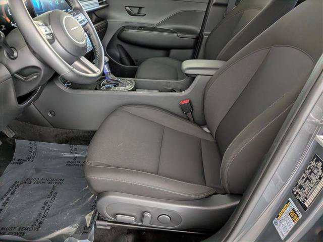 Used 2025 Hyundai Kona SEL FWD image 14