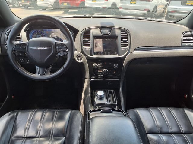 Used 2017 Chrysler 300 S RWD image 17
