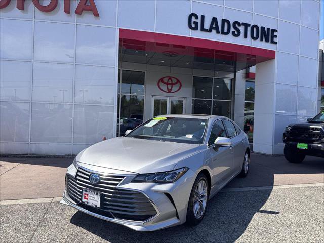 Certified 2019 Toyota Avalon XLE w/ Moonroof Package FWD image 2