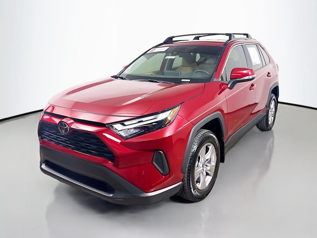 Used 2025 Toyota RAV4 XLE FWD image 3