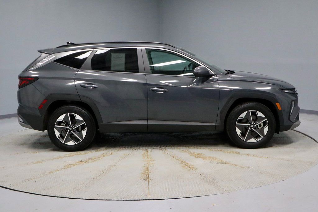 Certified 2025 Hyundai Tucson SEL image 11