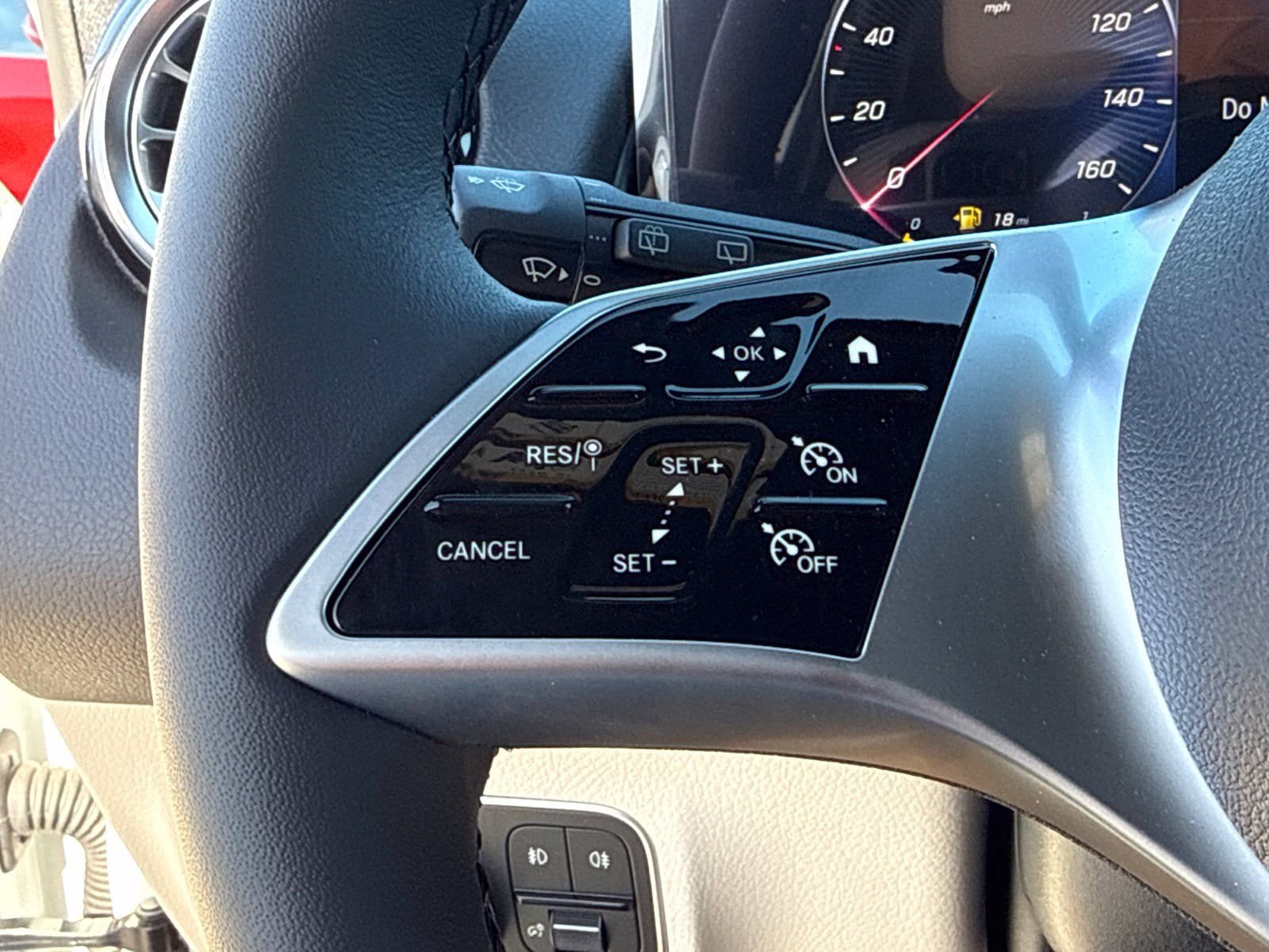 New 2026 Mercedes-Benz GLB 250 4MATIC image 23