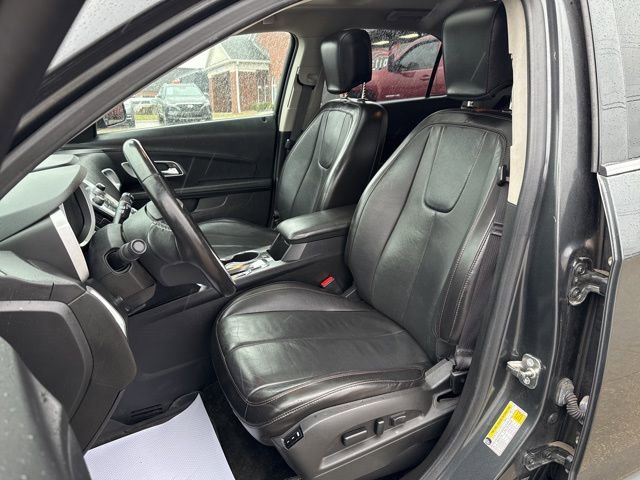 Used 2017 Chevrolet Equinox Premier w/ Enhanced Convenience Package AWD/4WD image 2