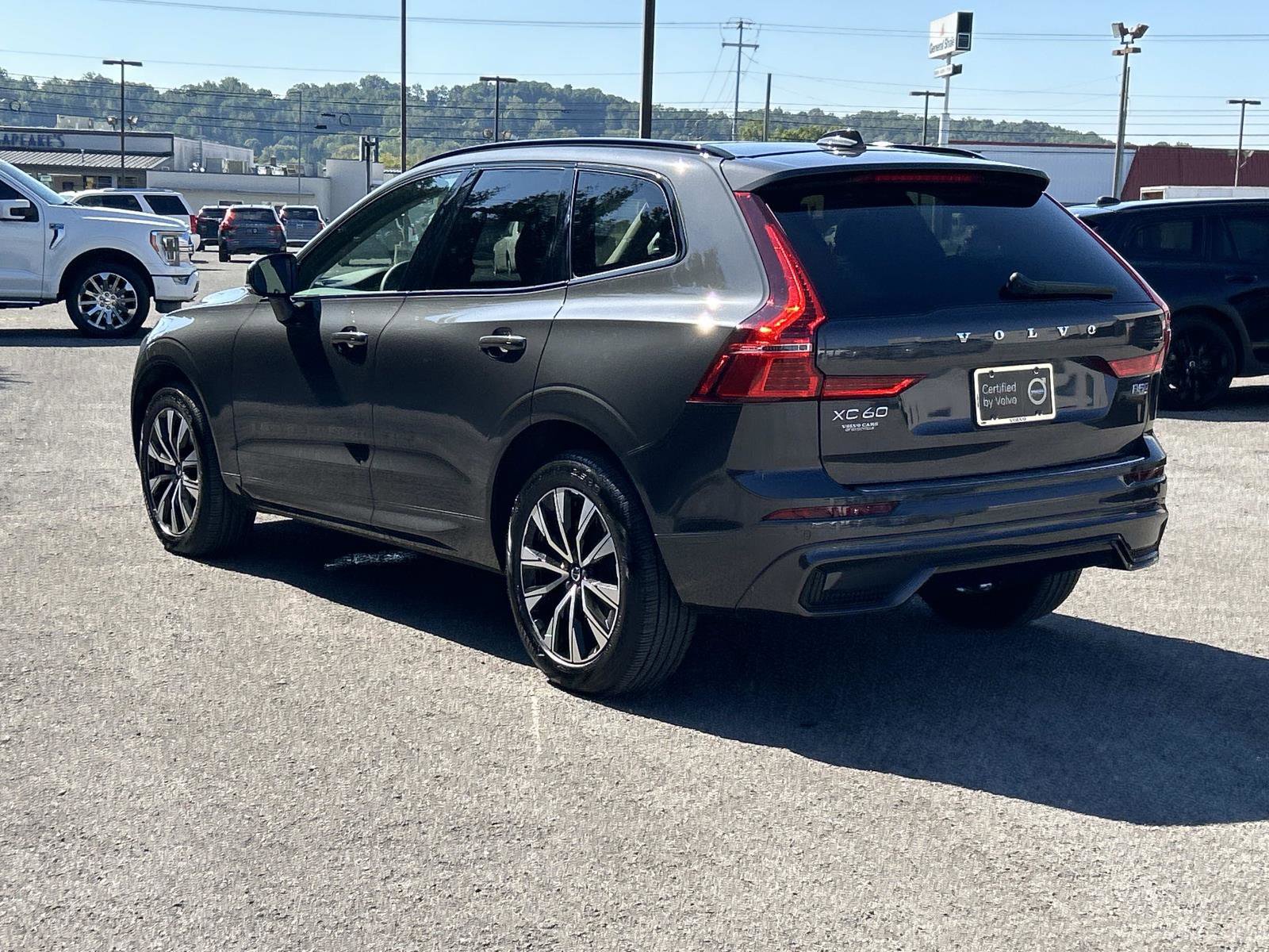 Certified 2024 Volvo XC60 B5 Core w/ Protection Package Premier image 6