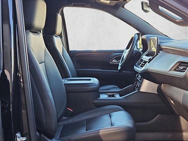 Used 2022 Chevrolet Suburban LT AWD/4WD image 18