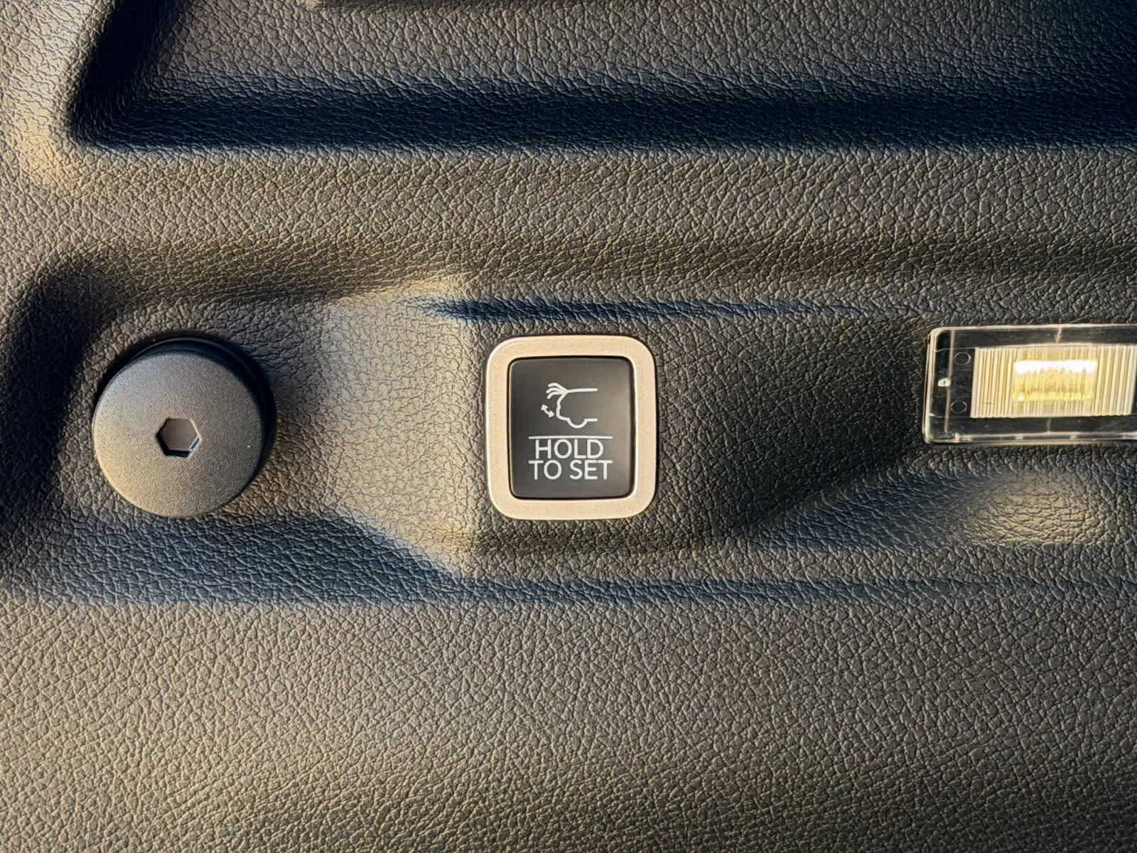 New 2025 Jeep Grand Cherokee L Limited w/ Luxury Tech Group II image 8