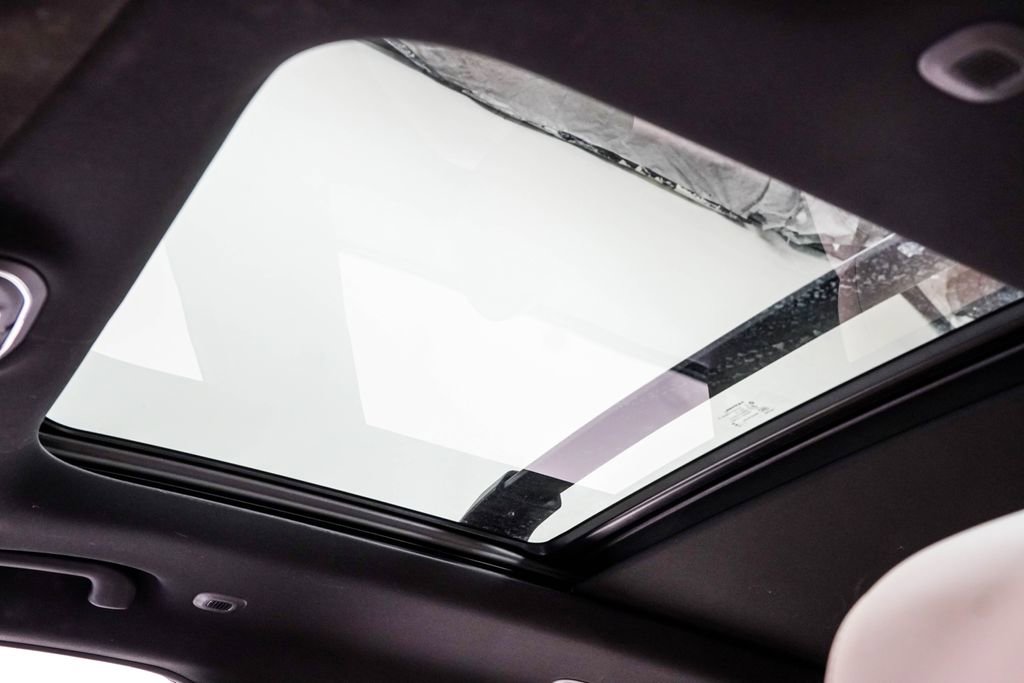 Used 2023 Jeep Grand Cherokee L Limited image 19