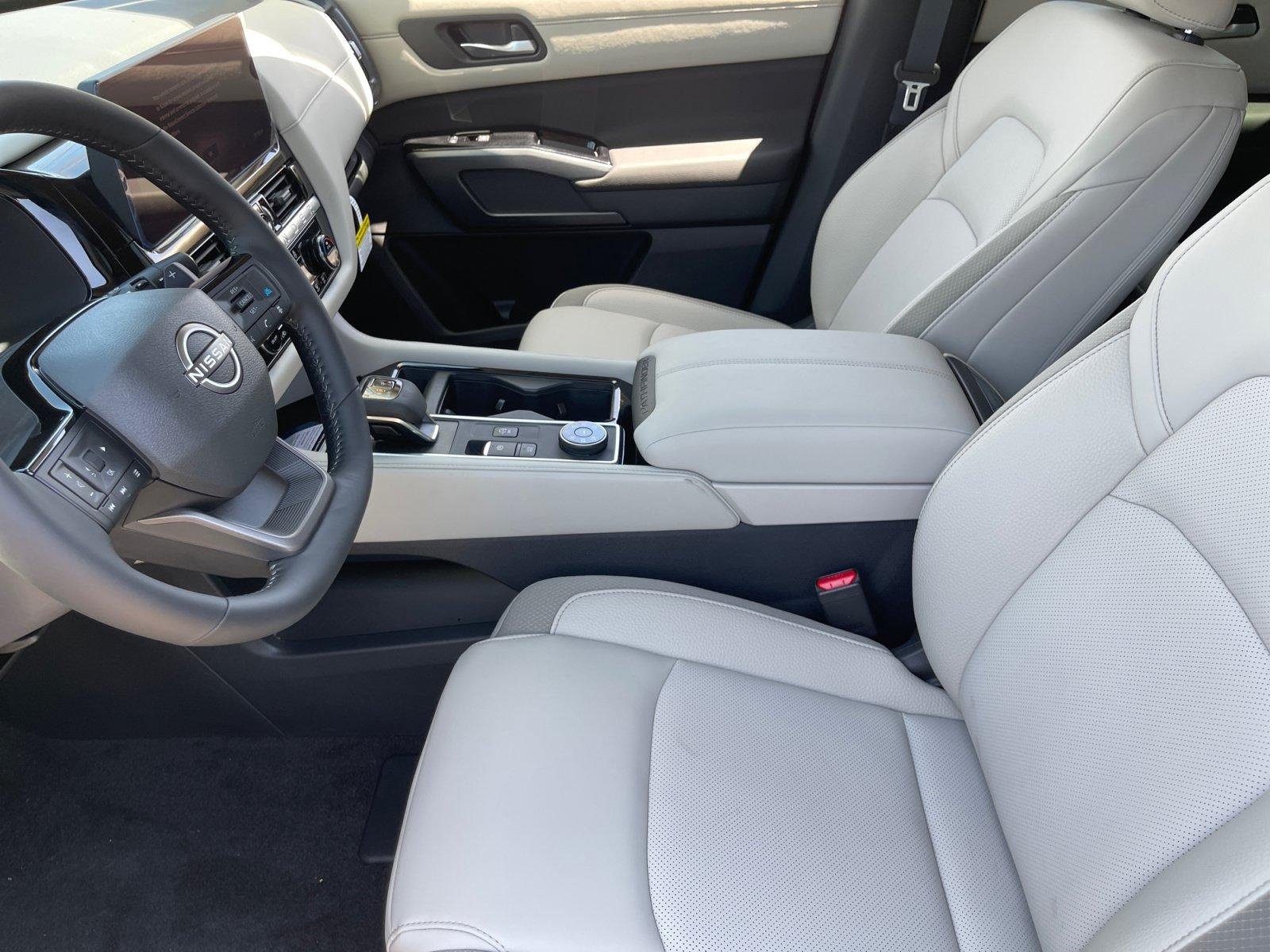New 2026 Nissan Pathfinder SL w/ SL Premium Package (P04) AWD/4WD image 14