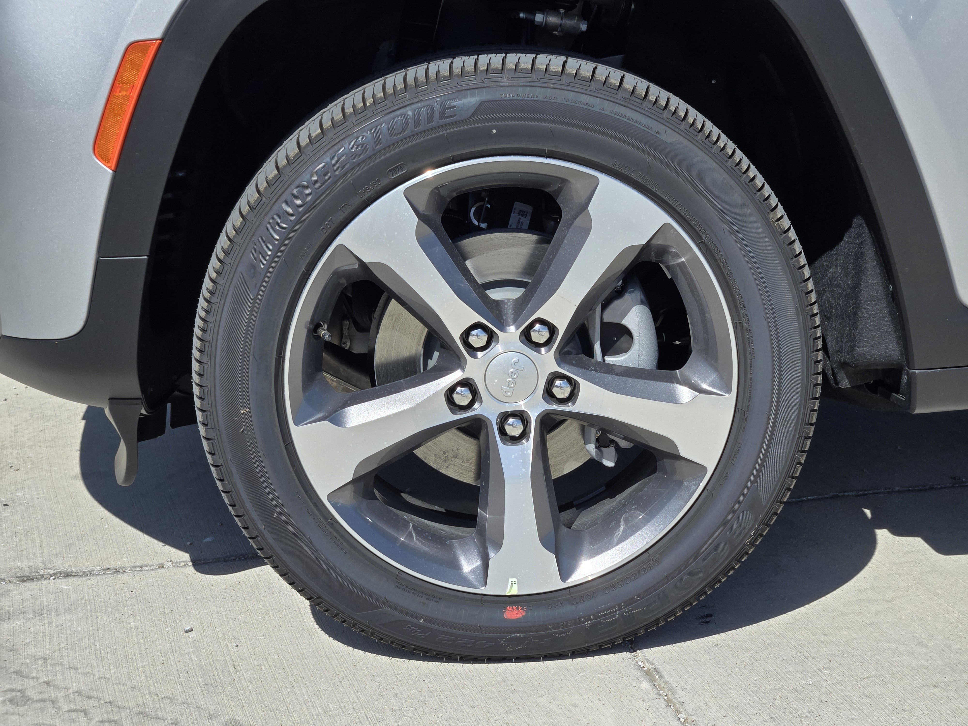 New 2026 Jeep Grand Cherokee Limited AWD/4WD image 10
