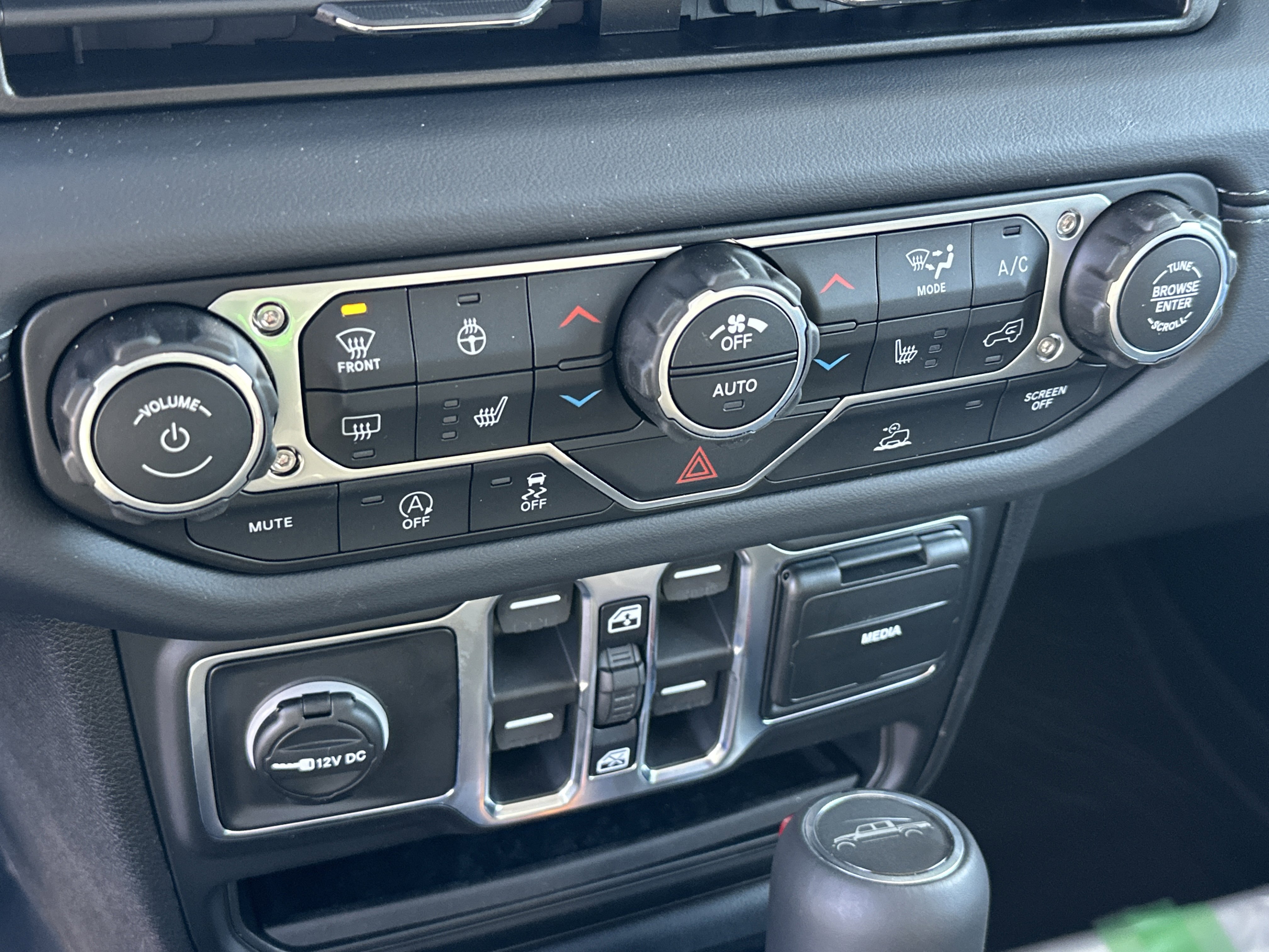 New 2026 Jeep Gladiator Sport image 5