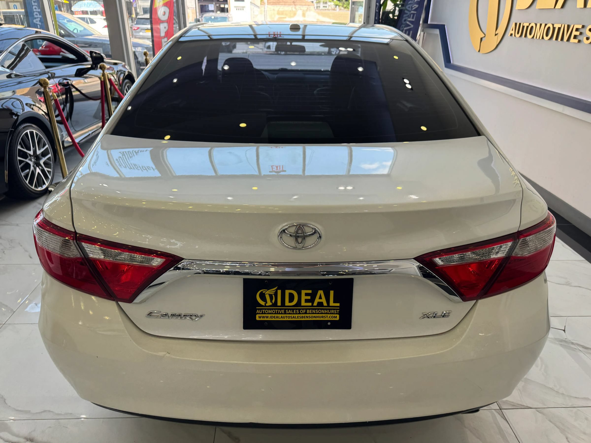 Used 2017 Toyota Camry XLE FWD image 6