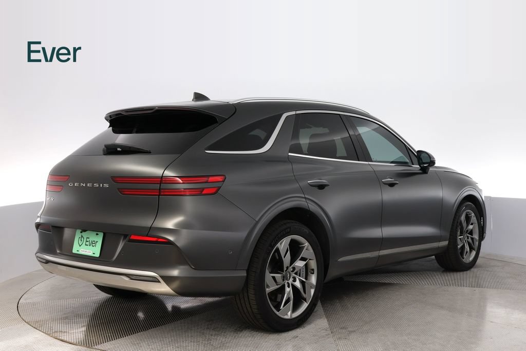 Used 2023 Genesis Electrified GV70 AWD/4WD image 3