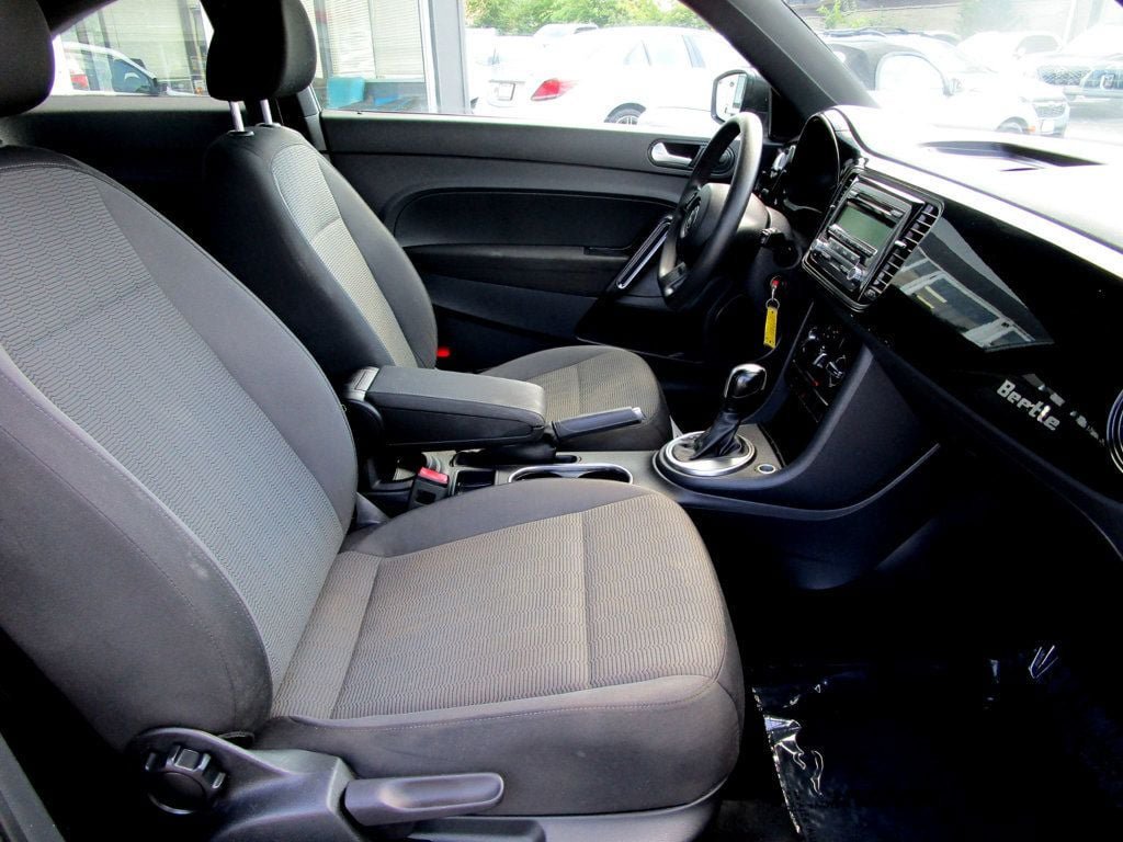 Used 2014 Volkswagen Beetle 1.8T FWD image 16