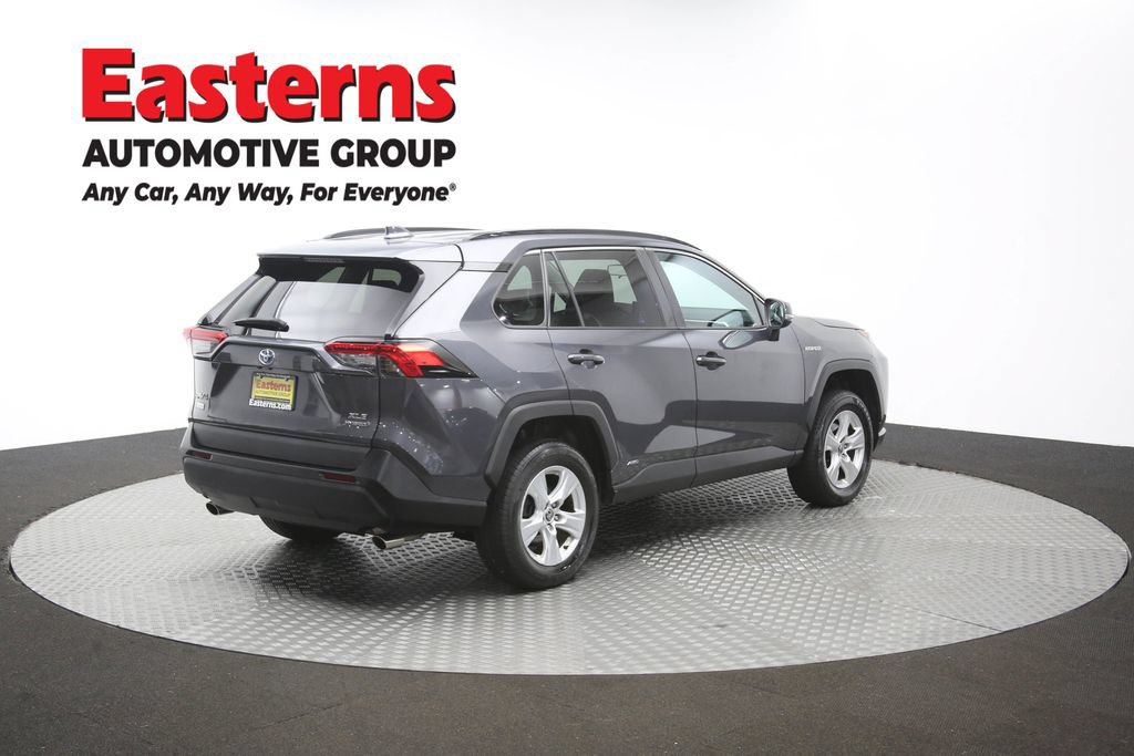 Used 2021 Toyota RAV4 XLE AWD/4WD image 40