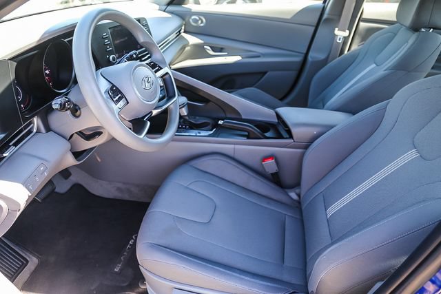 Certified 2023 Hyundai Elantra SE FWD image 19