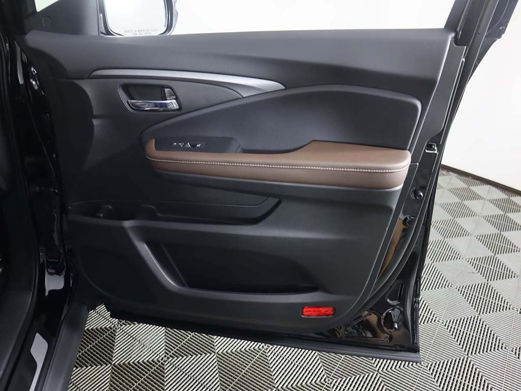 New 2025 Honda Ridgeline RTL image 25