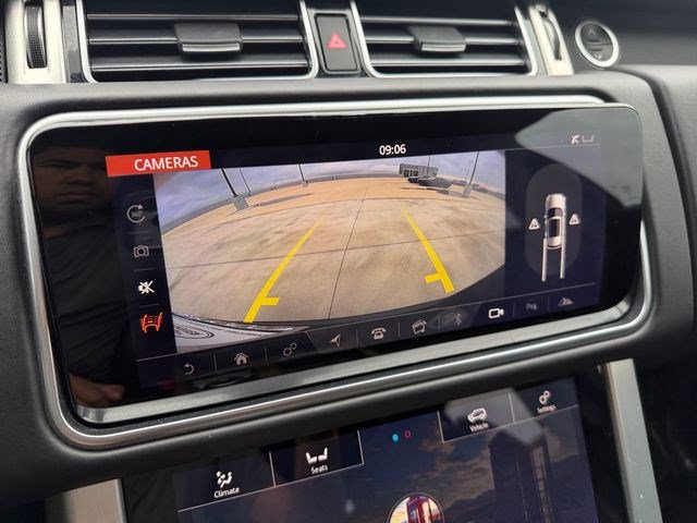 Used 2018 Land Rover Range Rover Supercharged AWD/4WD image 21