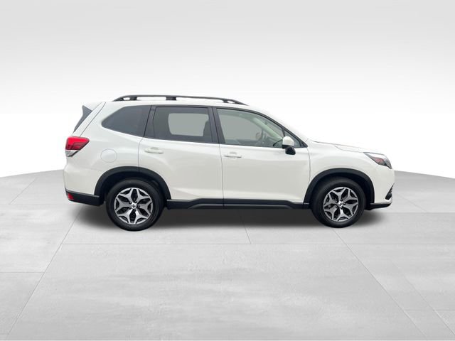Used 2023 Subaru Forester Premium AWD/4WD image 4