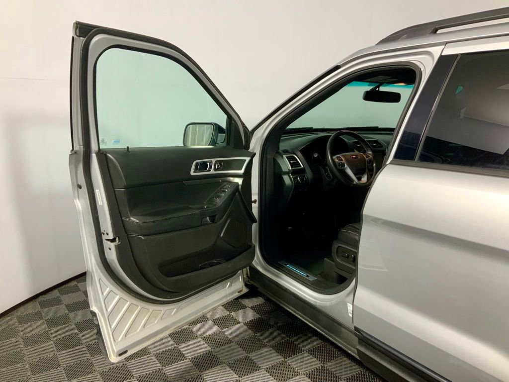 Used 2015 Ford Explorer Sport w/ Equipment Group 401A AWD/4WD image 20