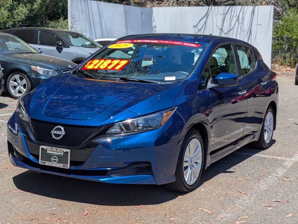 Used 2025 Nissan Leaf S FWD image 2